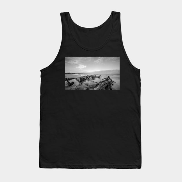 Rock pool on the North Norfolk coast Tank Top by yackers1